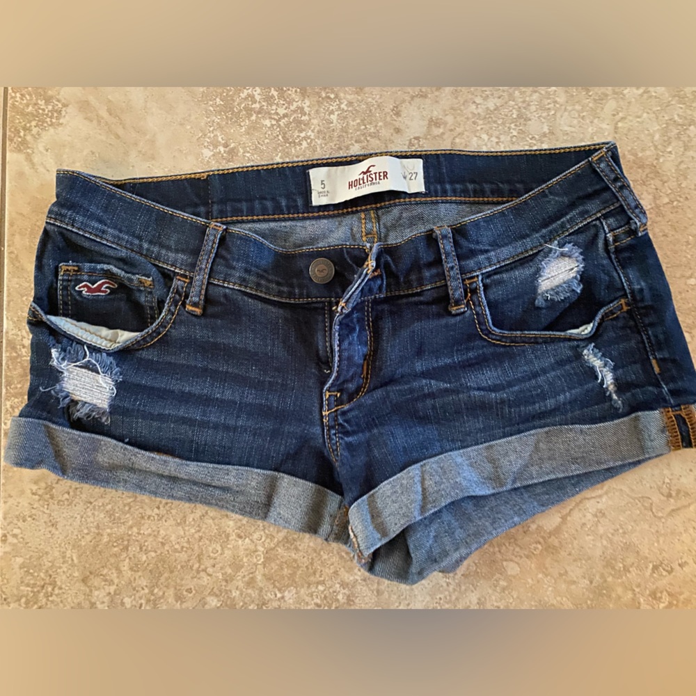 Hollister shorts.